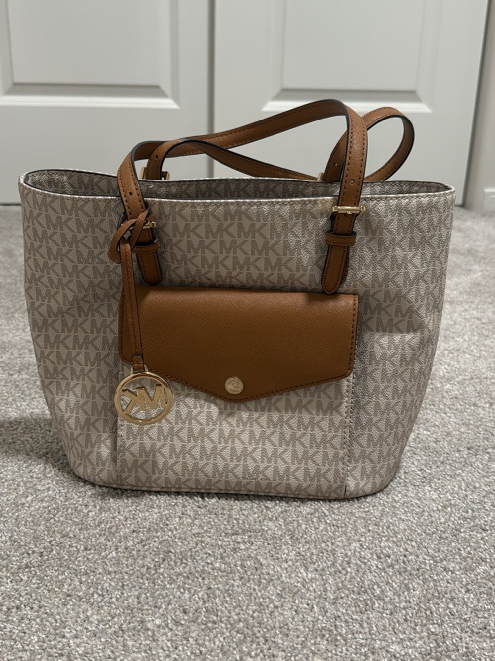 Michael Kors Signature Canvas Tote in Vanilla/Acorn